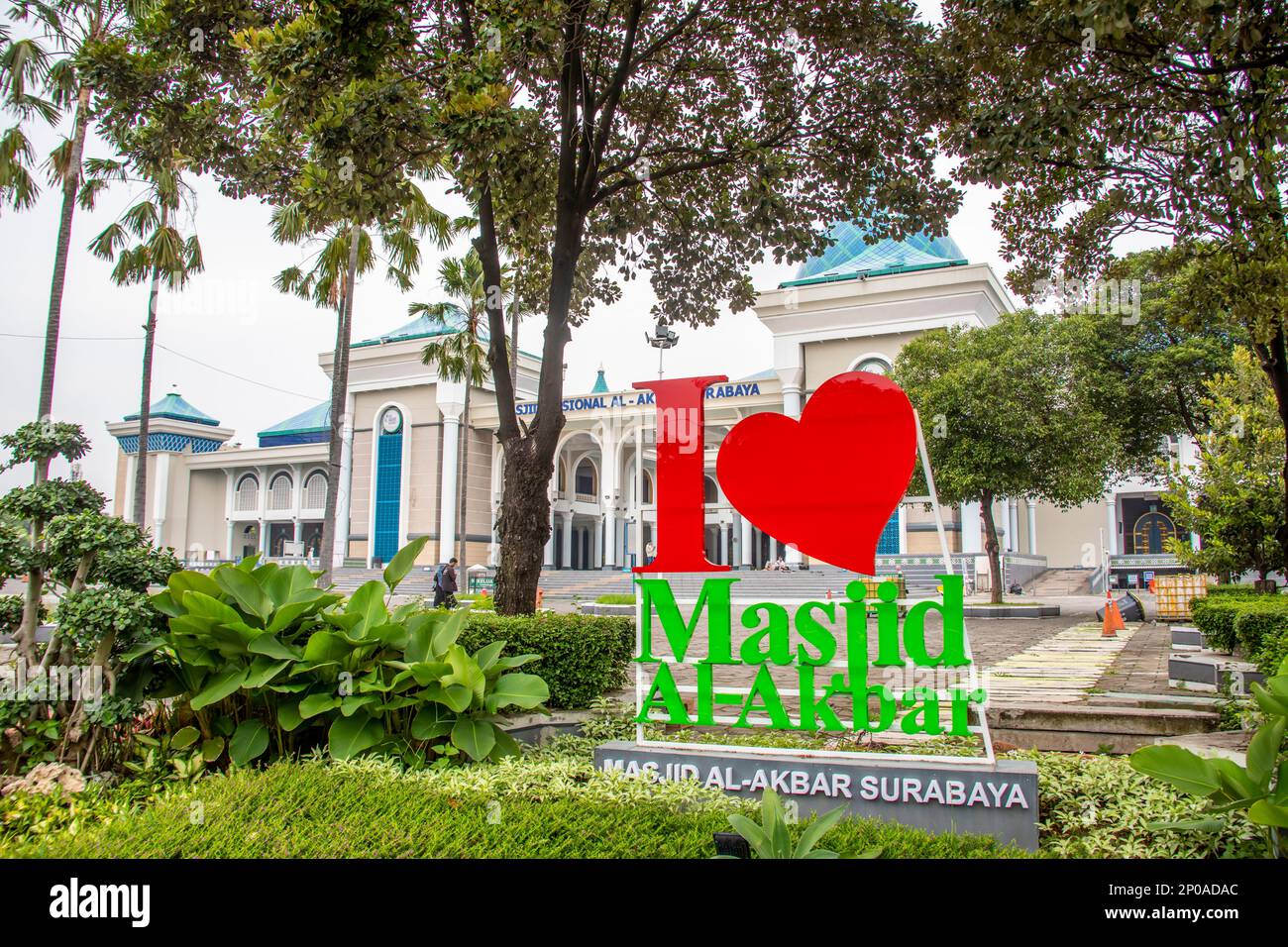 Surabaya Indonesia 25th Dec 2022: the  sign 'I love Masjid Al-Akbar' in front of Al-Akbar Mosque. It is the second largest mosque in Indonesia. Stock Photo