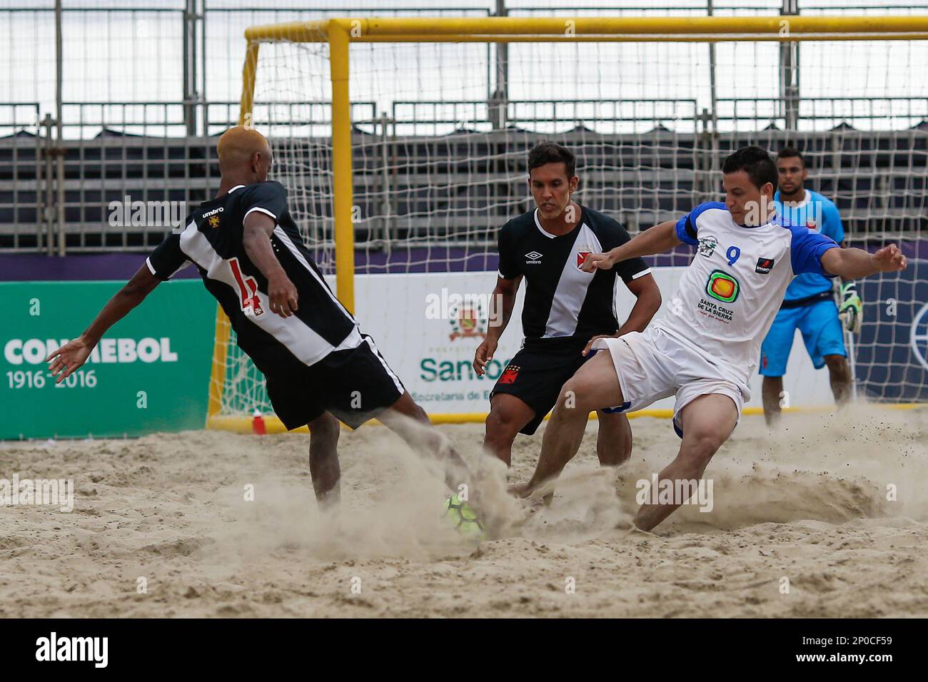 Conmebol Copa Libertadores Futbol de Playa - Santos - Brasil - 11/01/2017 -  Boquinha do Vasco da Gama comemora seu gol durante partida contra o Hanacas  FC (BOL) pela Copa Libertadores de