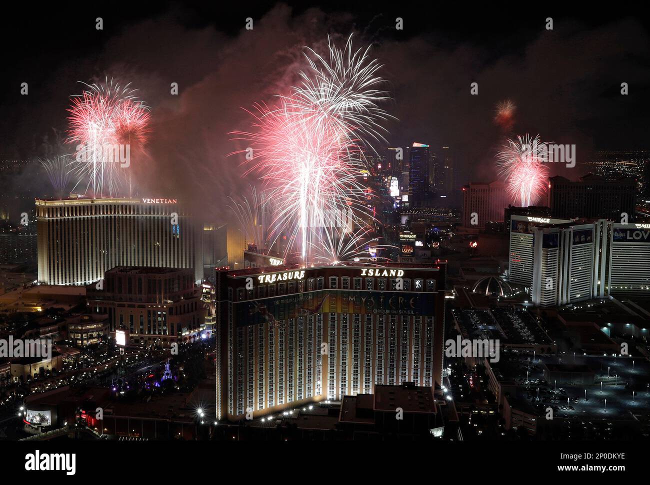 Celebate new years in las vegas 2017