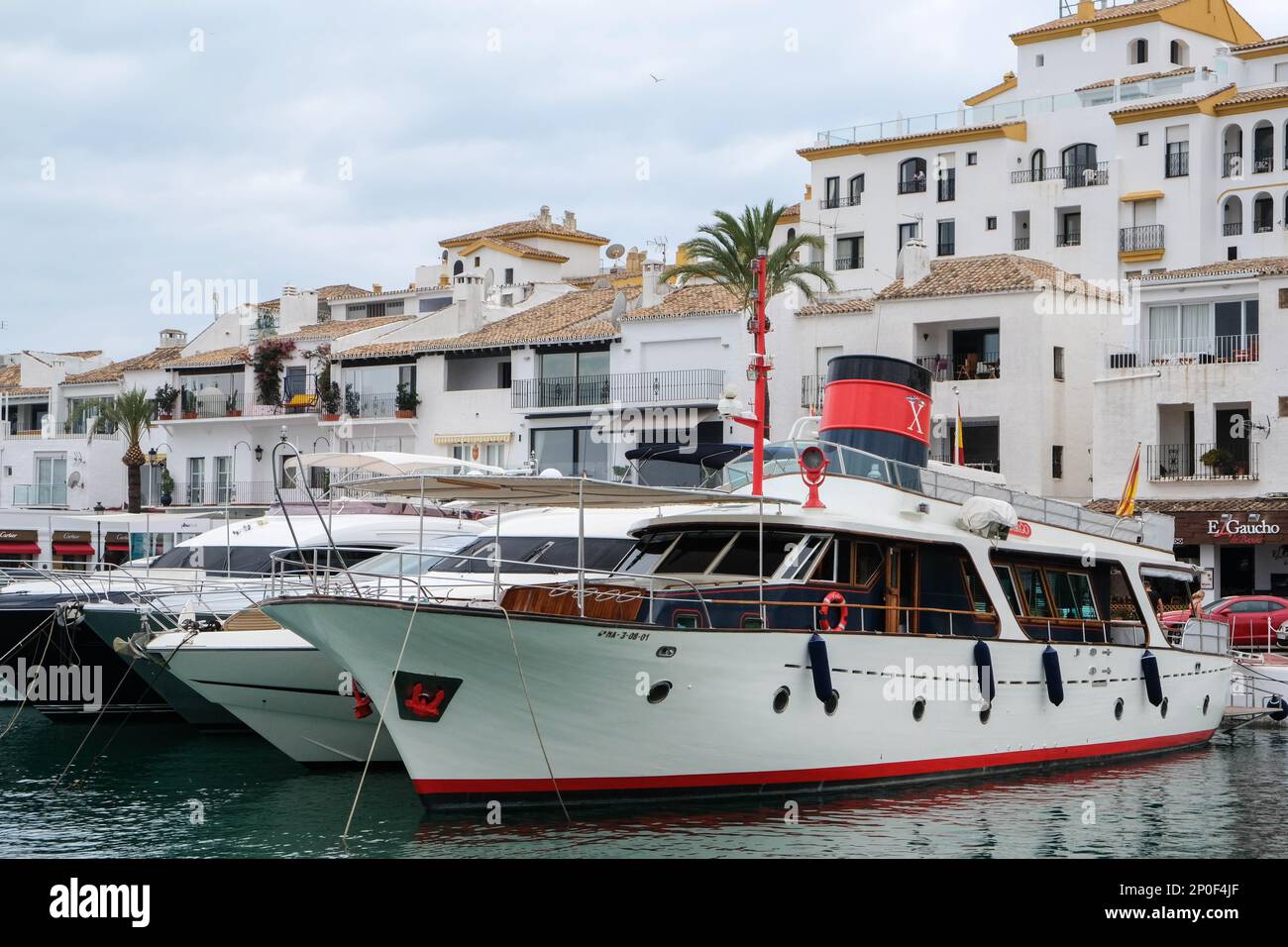 Market puerto banus spain hi-res stock photography and images - Alamy