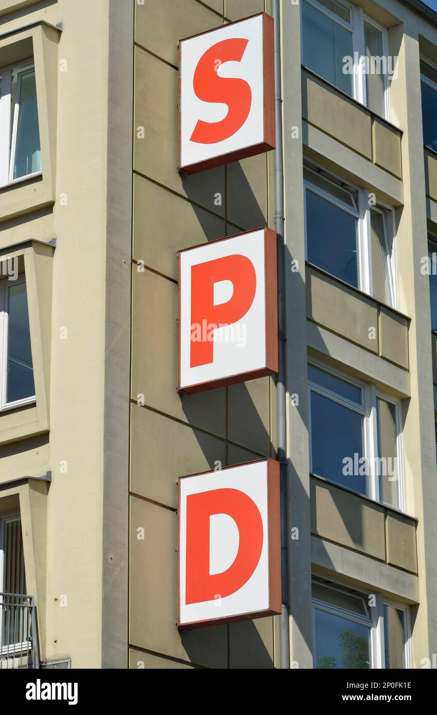 Kurt-Schumacher-Haus, Muellerstrasse, Wedding, Mitte, Berlin, Germany