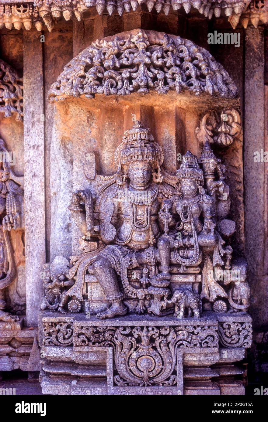 Sculpture of Vishnu with Mahalakshmi in Chennakesava temple Hoysala