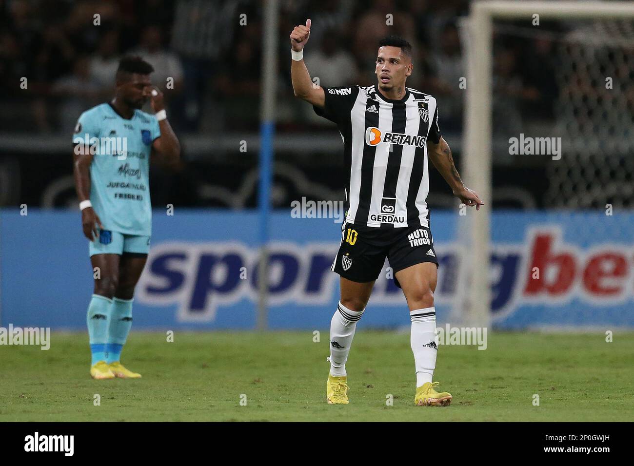 Paulinho'S Goal: The Talk Of The Town! - lzkjfdm