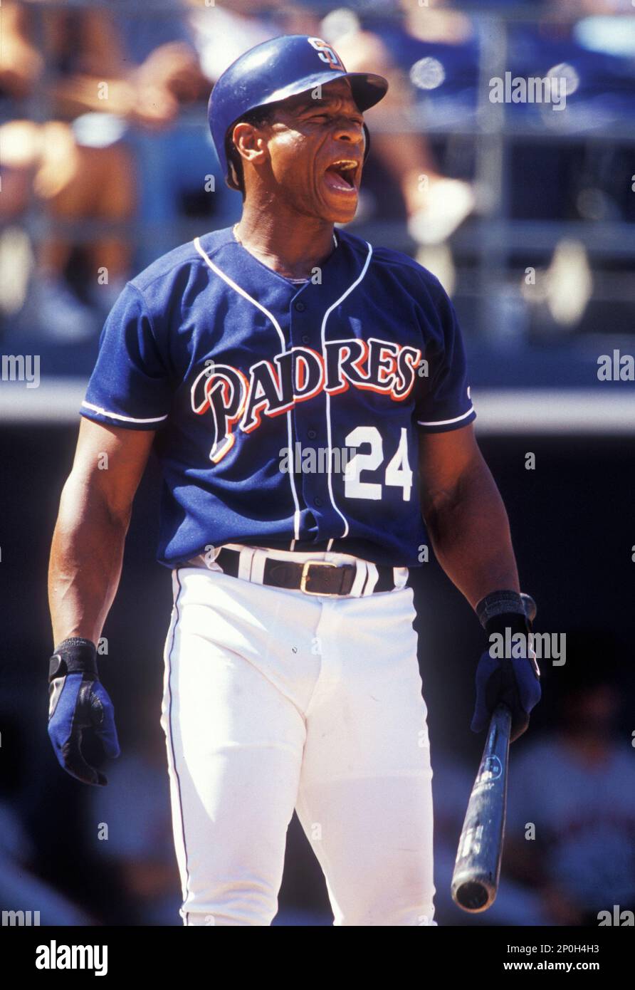 16 August 2001. Rickey Henderson of the San Diego Padres. Qualcomm Stadium,  San Diego, CA. (Photo by Stan Liu/Icon Sportswire) (Icon Sportswire via AP  Images Stock Photo - Alamy