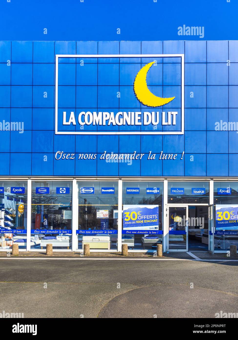 La Compagnie du Lit' bed mattress store in Chambray les Tours,  Indre-et-Loire, France Stock Photo - Alamy