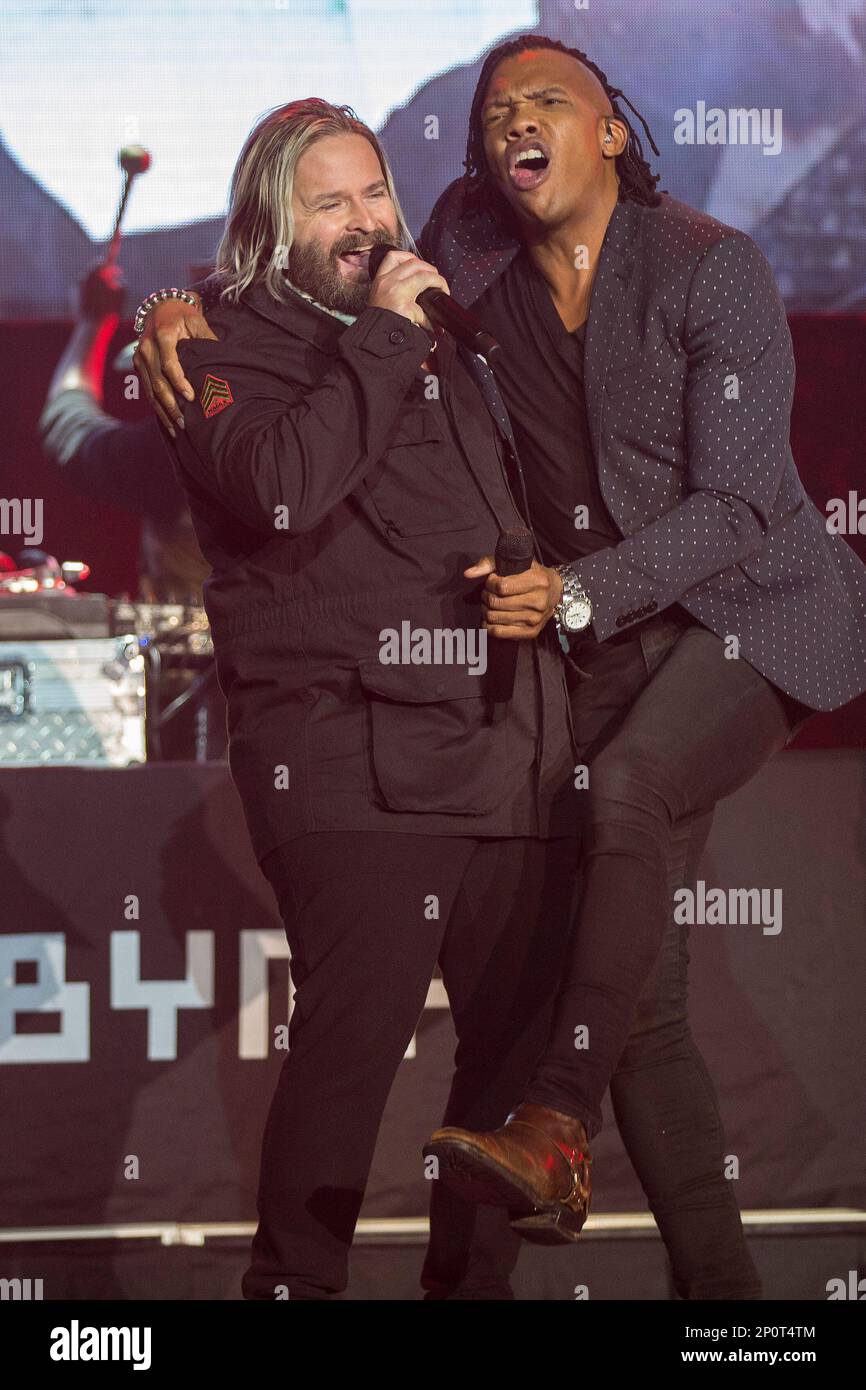 October 11, 2016: Kevin Max (L) and Michael Tait (R) of DC alk perform ...