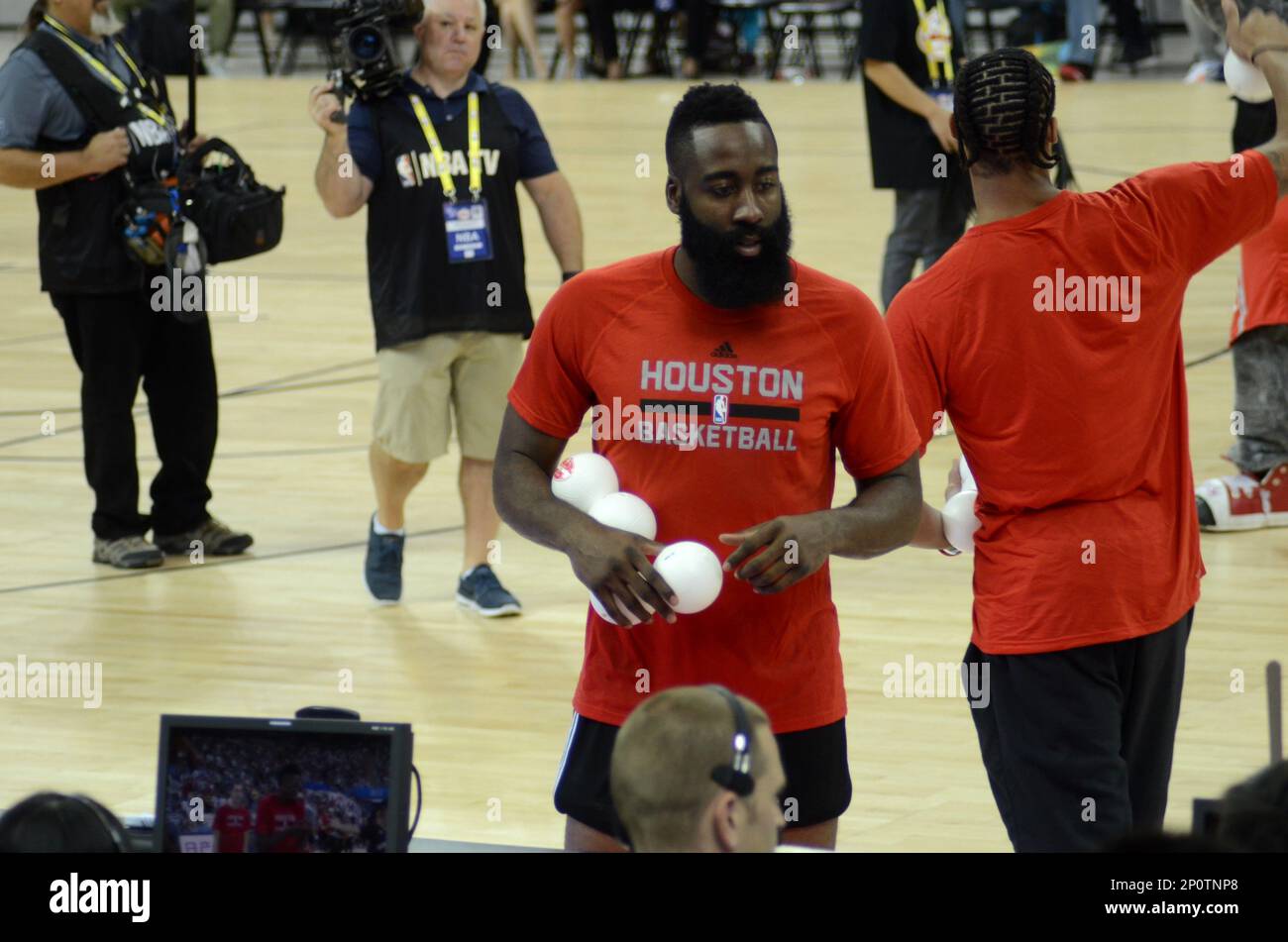 Chinese Fans Nba Star James Harden Houston Rockets Hold Harden – Stock  Editorial Photo © ChinaImages #234979182