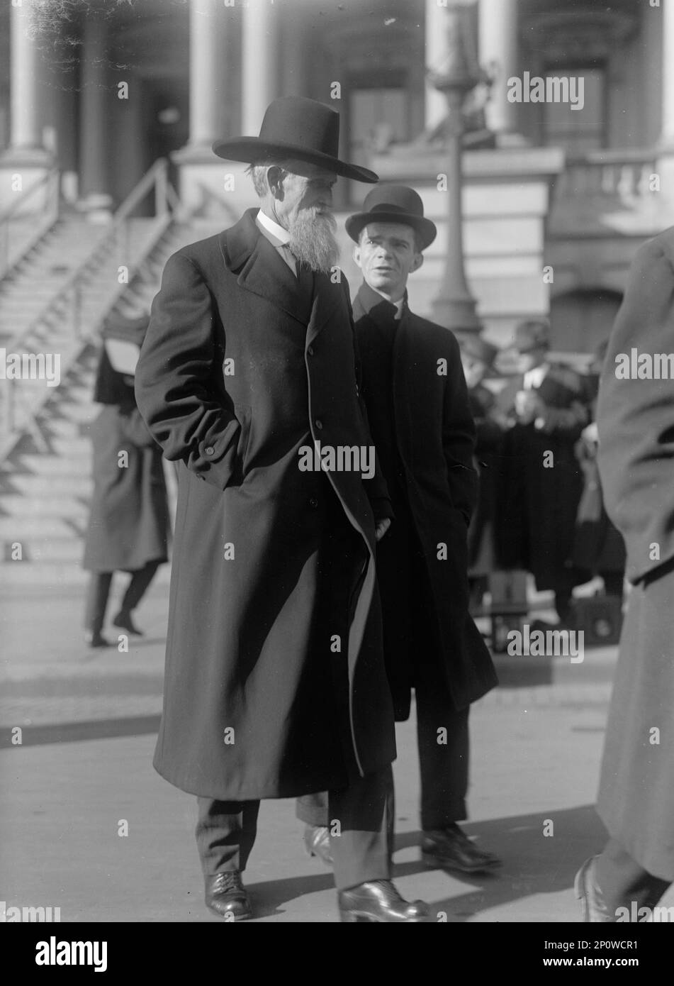 Davis cyclone Black and White Stock Photos & Images - Alamy