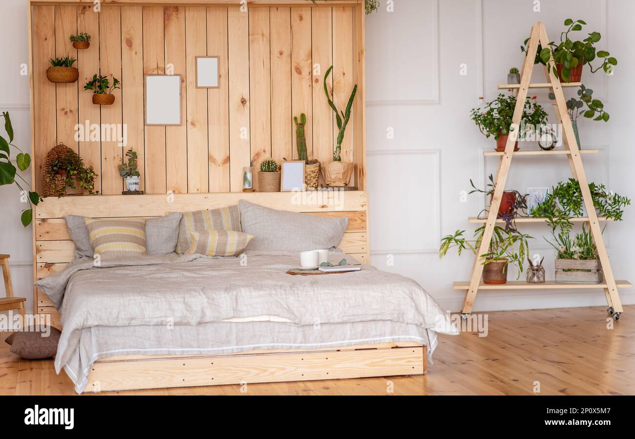 Modern Scandinavian Apartment Decor: Space-Saving & Stylish Ideas - Grand Apartment With Scandinavian Novice Infrastructure Bedroom