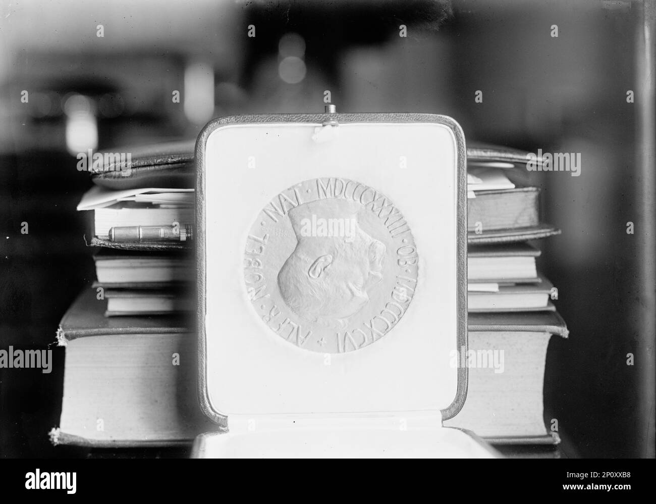 Nobel Peace Prize - The Medal, 1913. Latin inscription: 'ALFR NOBEL NAT MDCCCXXXIII - OB MDCCCXCVI' - Alfred Nobel - born 1833 - died 1896. Stock Photo
