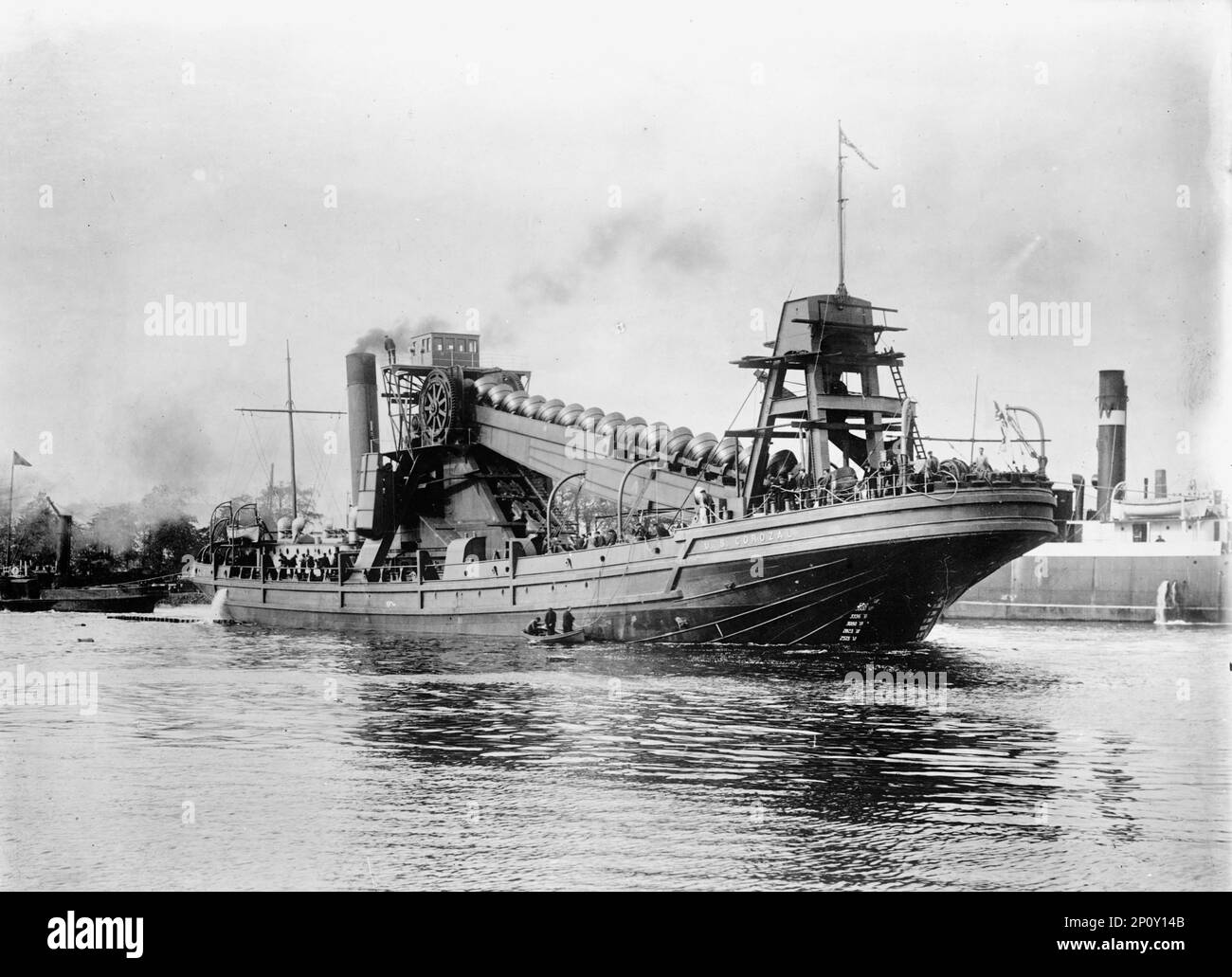 Panama Canal, 1913. The U.S. Corozal dredger working on the Culebra Cut, which was a difficult section of the canal, prone to mudslides. The Corozal was built at Simon's shipyard in Renfrew on the River Clyde in Scotland. Stock Photo
