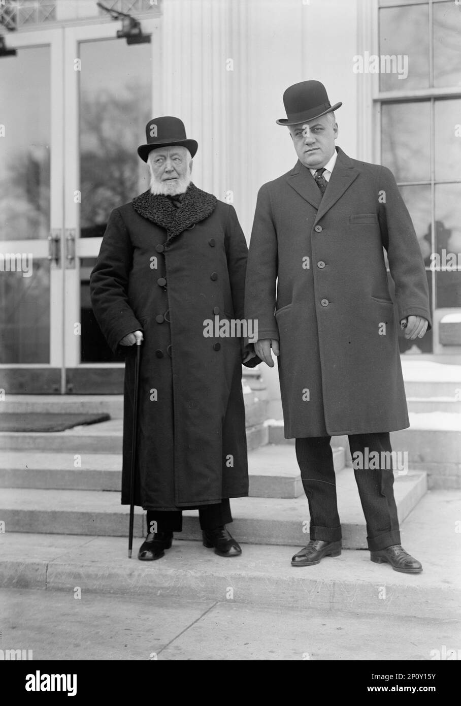 Alexander Mitchell Palmer, Rep. from Pennsylvania, right, with R. B. Dixon, 1914. Palmer was Rep. 1909-1915; Alien Property Custodian 1917-1919; Attorney General 1919-1921. Stock Photo