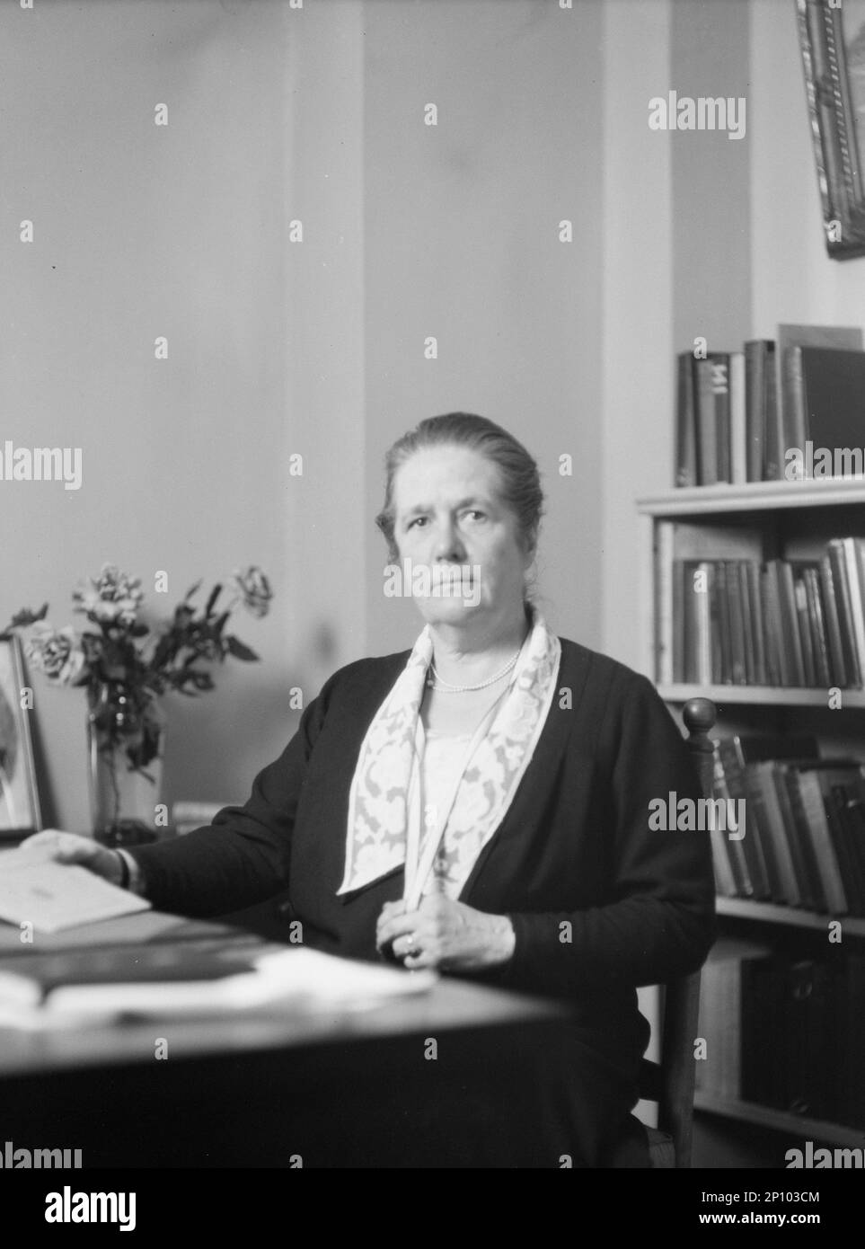 Miss dunn hi-res stock photography and images - Alamy