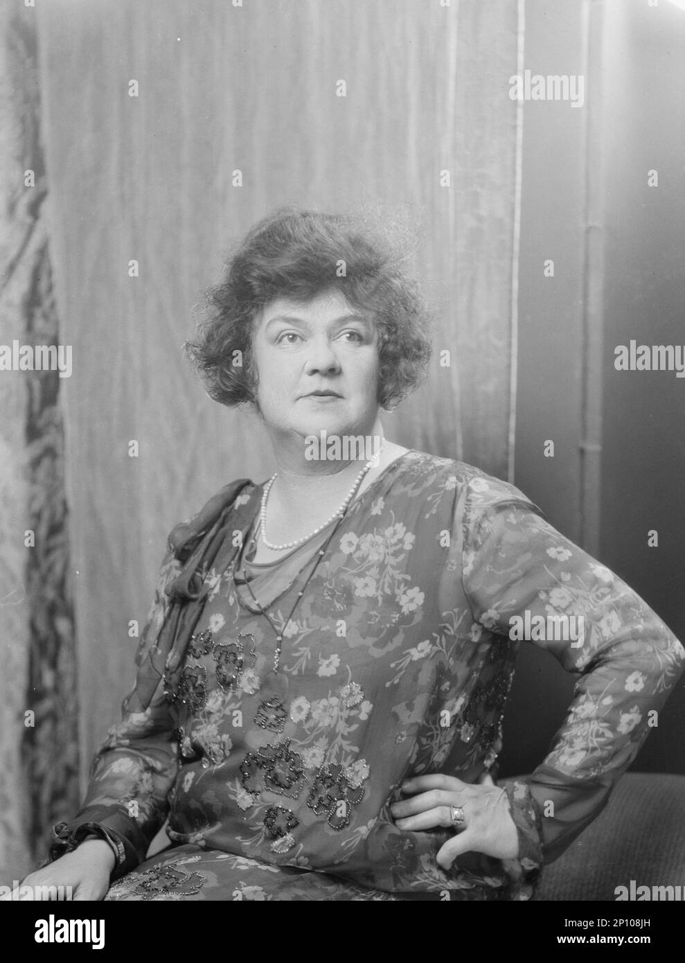 Mott-Smith, May, Miss, or Mrs. Mary Mott Small, portrait photograph ...