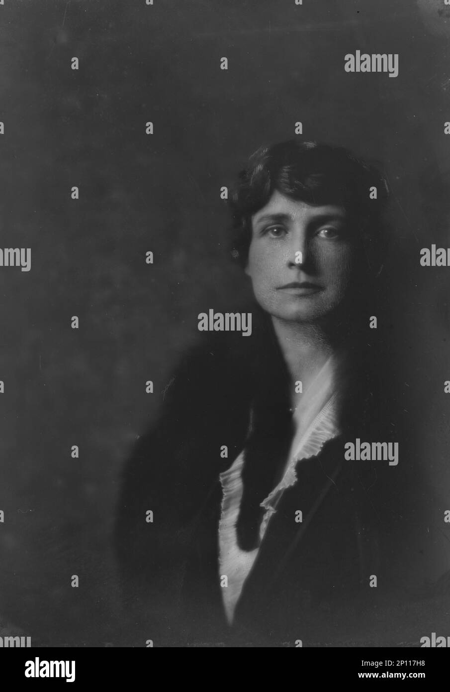 Mrs sheldon davis hires stock photography and images Alamy