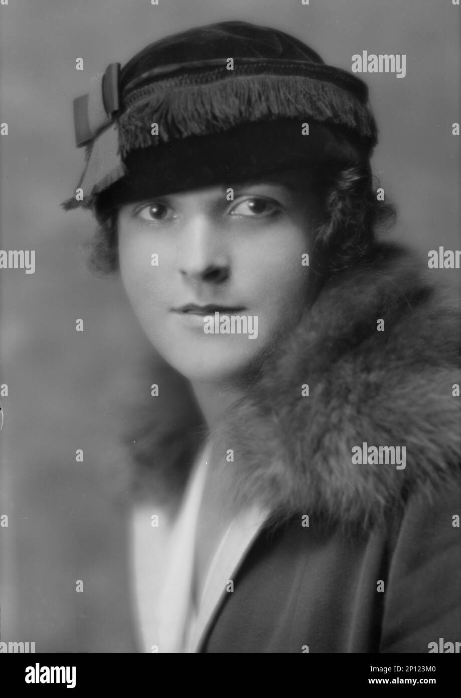 Kraus viola m hi-res stock photography and images - Alamy