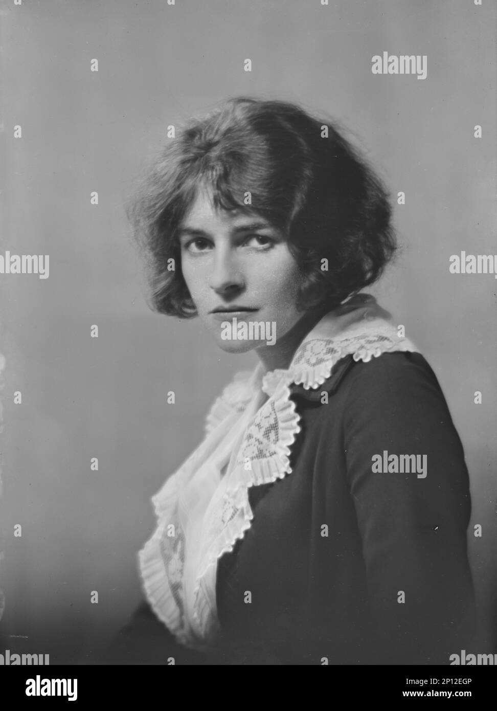 Nesbit, Cathleen, Miss, portrait photograph, not before 1916 Stock