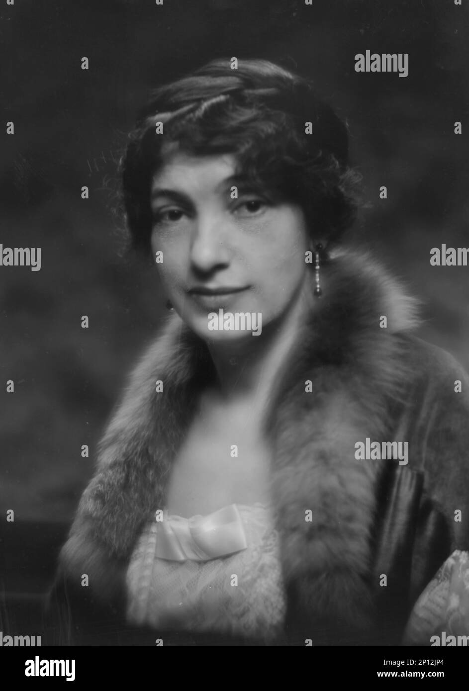 Putnam, Alice, Miss, portrait photograph, 1913 Stock Photo Alamy