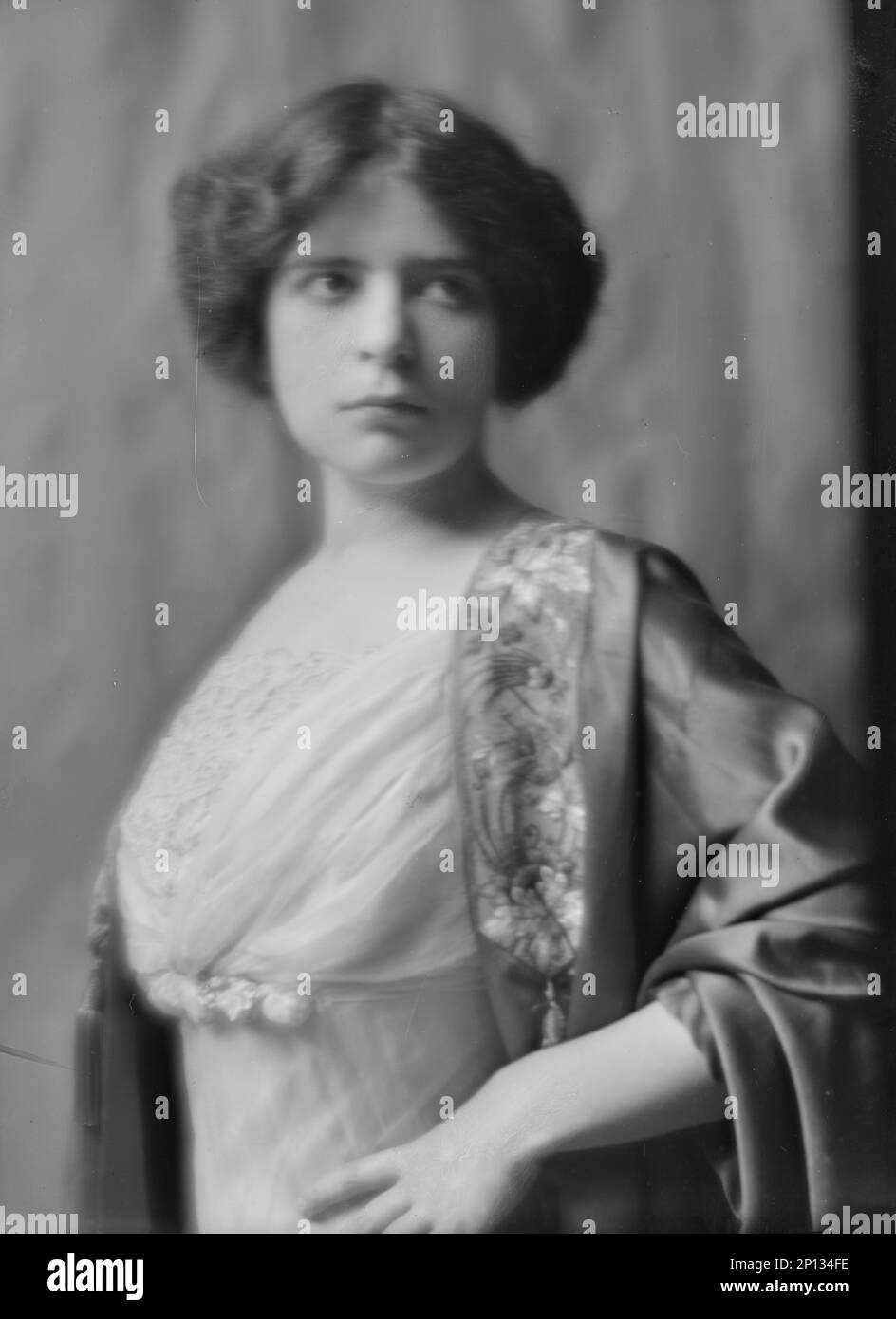 Woodward, Constance, Miss, portrait photograph, 1912 May 24. Stock Photo
