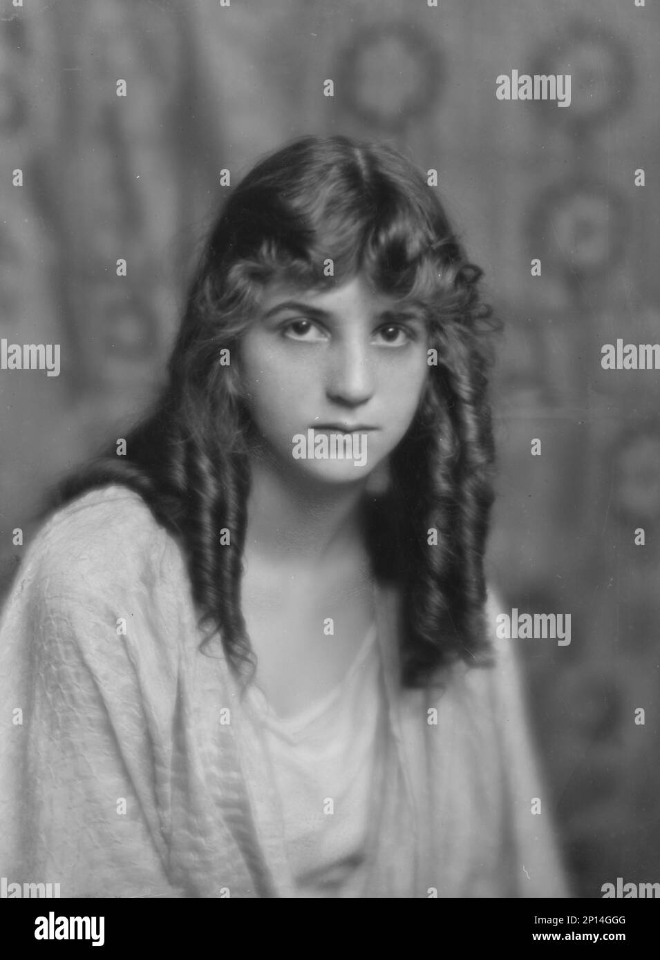Isadora Duncan dancer, portrait photograph, between 1915 and 1923 Stock ...