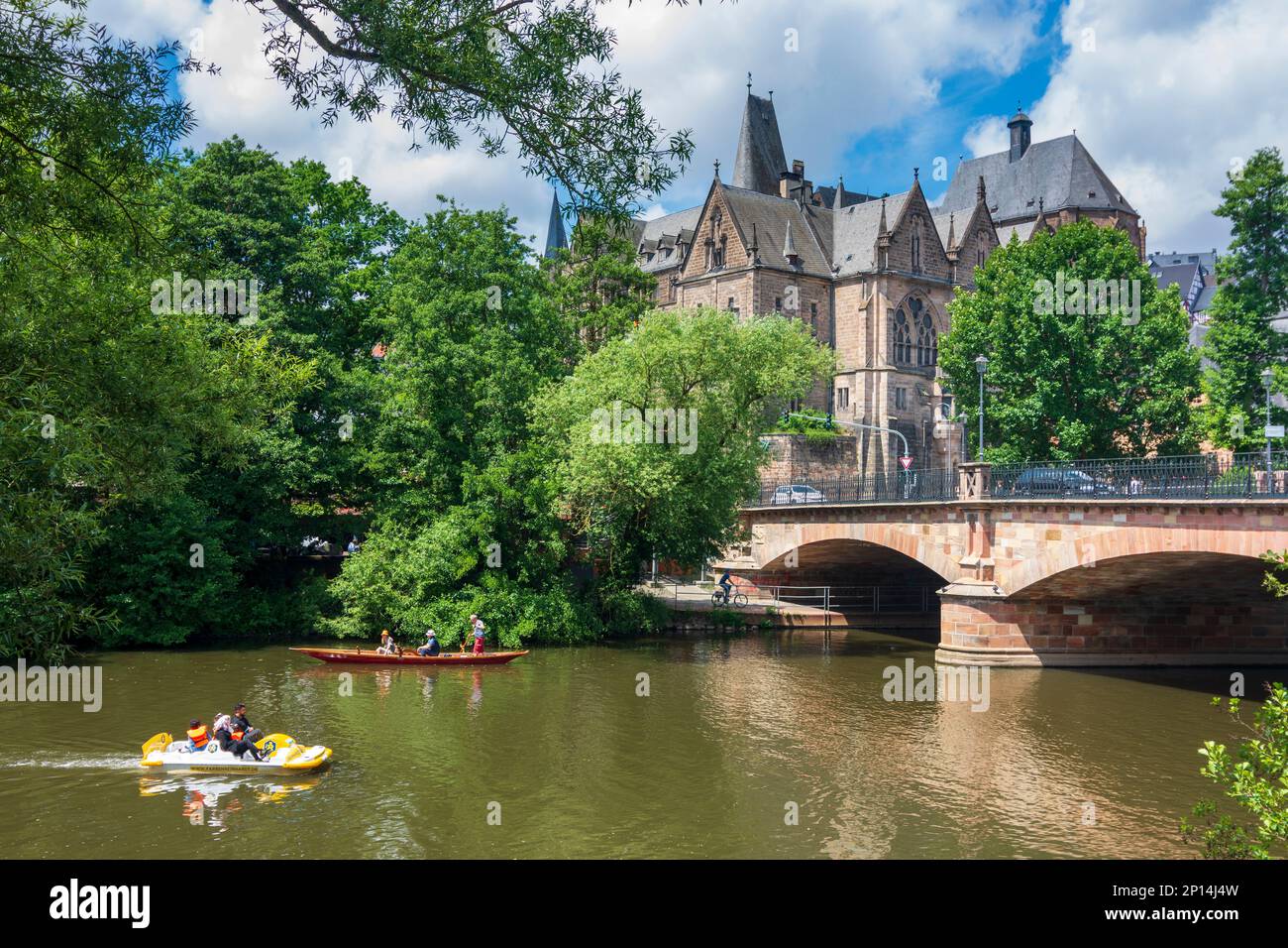 Marburg: river Lahn, boats, Alte Universität (Old University) in Lahntal, Hessen, Hesse, Germany Stock Photo
