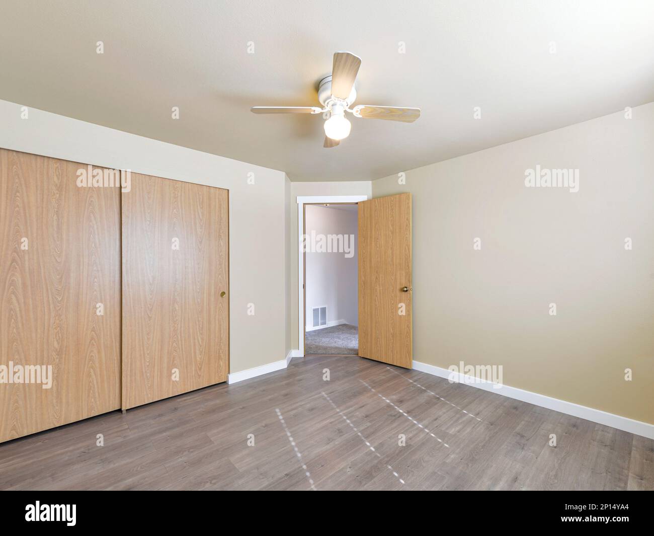 Empty bedroom interior design hi-res stock photography and images - Alamy
