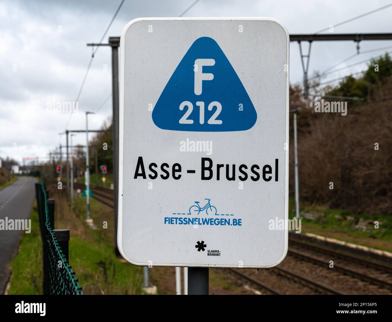 Zellik, Flemish Brabant Region, Belgium, Feb. 25 2023 - Sign of the F212 fast biking trail from Brussels to Asse Stock Photo