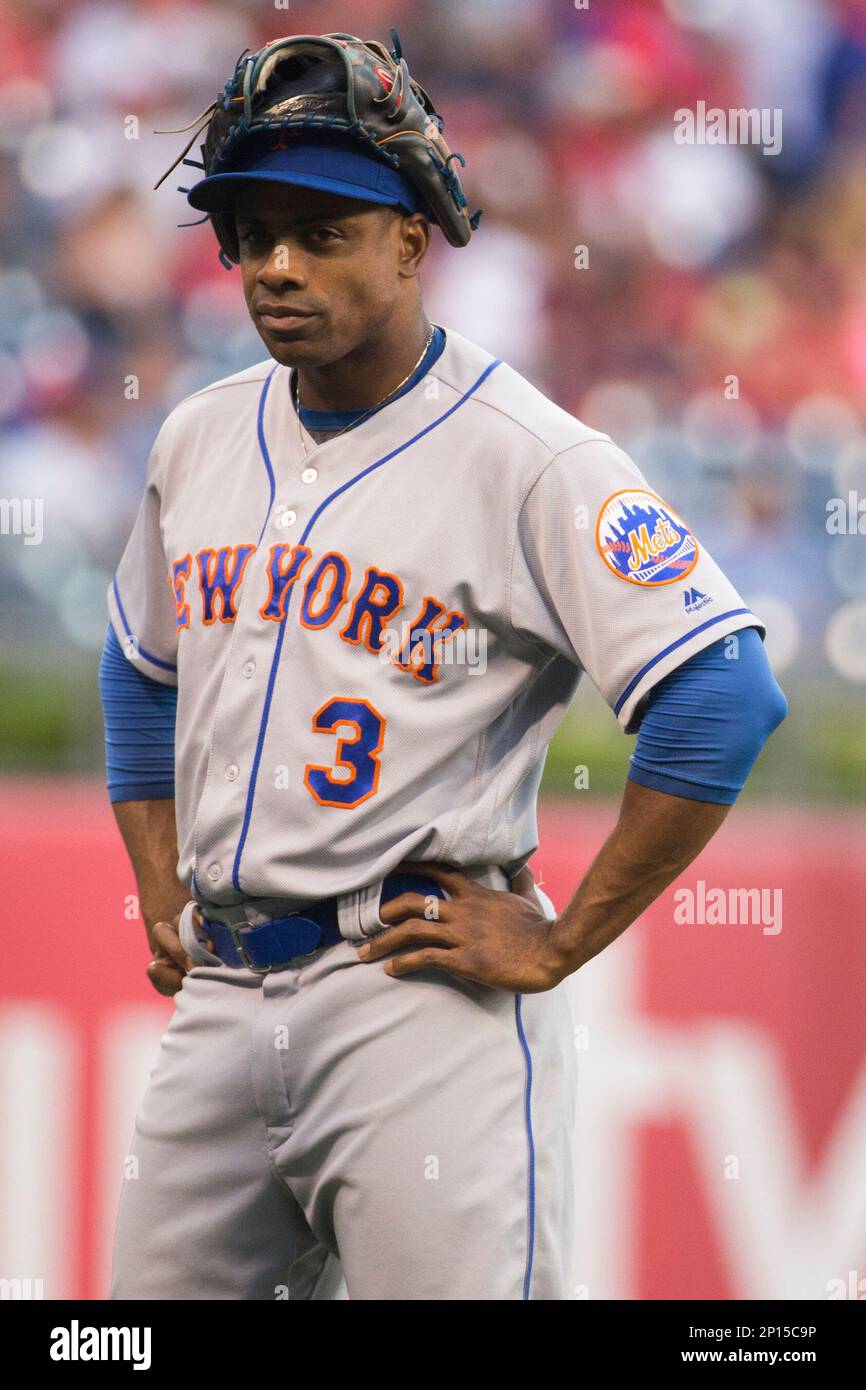 July 16, 2016: New York Mets right fielder Curtis Granderson (3) looks on  with his glove on his head during the MLB game between the New York Mets  and Philadelphia Phillies at