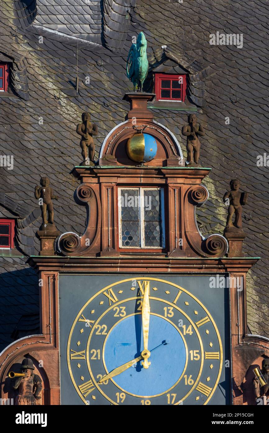 Marburg: Renaissance gable from 1581 with the art clock on the stair ...