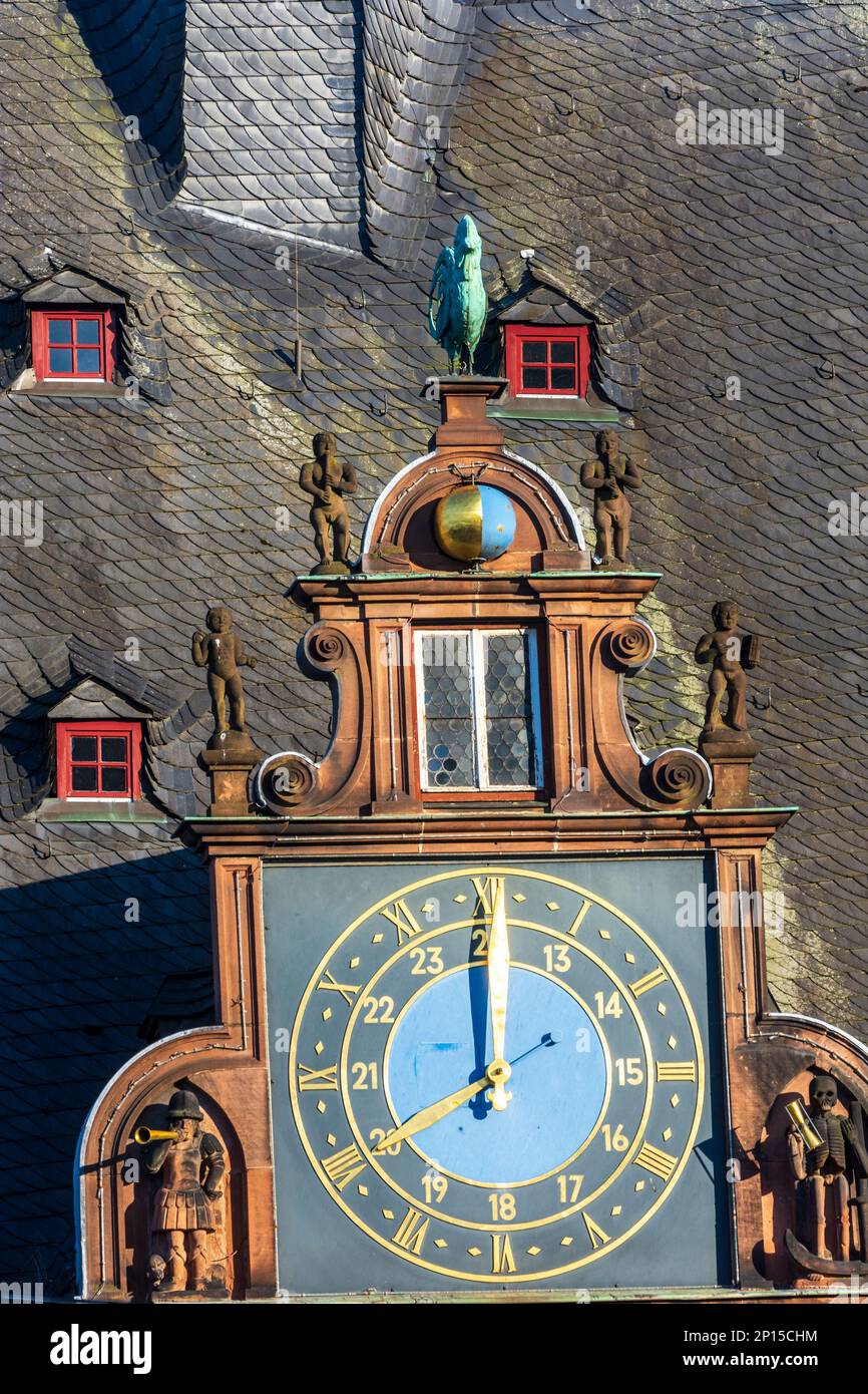Marburg: Renaissance gable from 1581 with the art clock on the stair ...