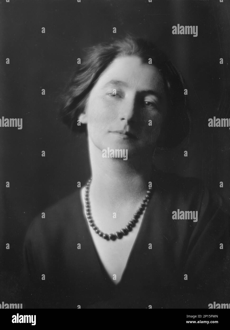 Mrs. Frederick Childs, portrait photograph, 1918 Feb. 28 Stock Photo ...