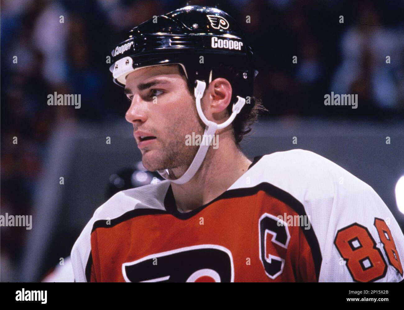 Philadelphia Flyers forward Eric Lindros (88) sets for play against the  Florida Panthers in the mid-1990s in Miami. (Al Messerschmidt via AP Stock  Photo - Alamy