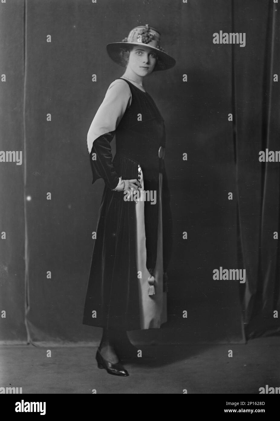 Miss Marie Goff, portrait photograph, 1918 Sept. 16 Stock Photo Alamy