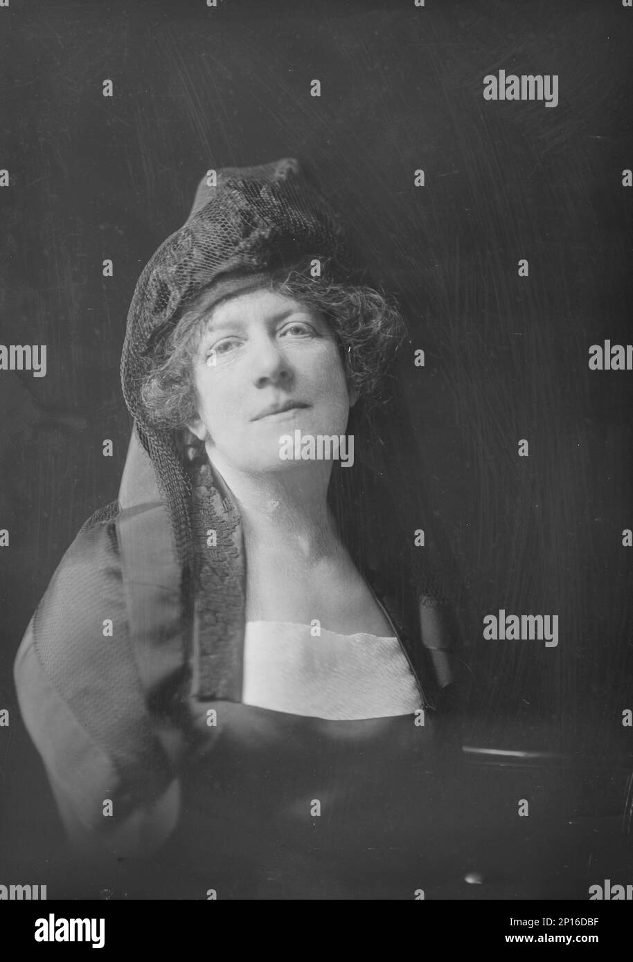 Miss Katherine Locke, portrait photograph, 1919 Mar. 5 Stock Photo - Alamy