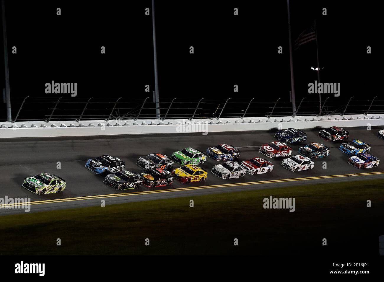 Kyle Busch (18) races with Kurt Busch (41), Brad Keselowski (2), Tony