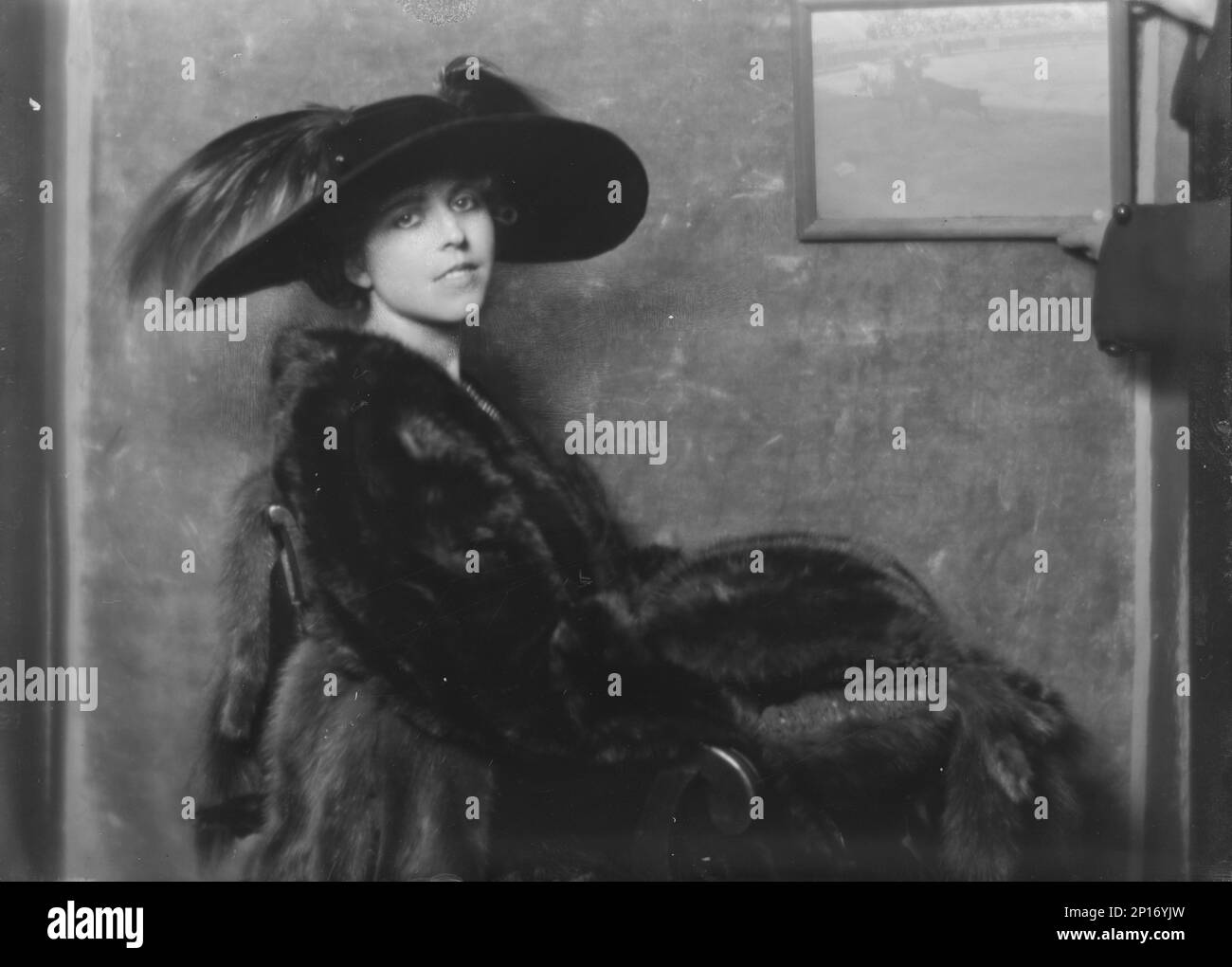 Mrs. Sinclair, portrait photograph, 1918 Feb. 5 Stock Photo - Alamy