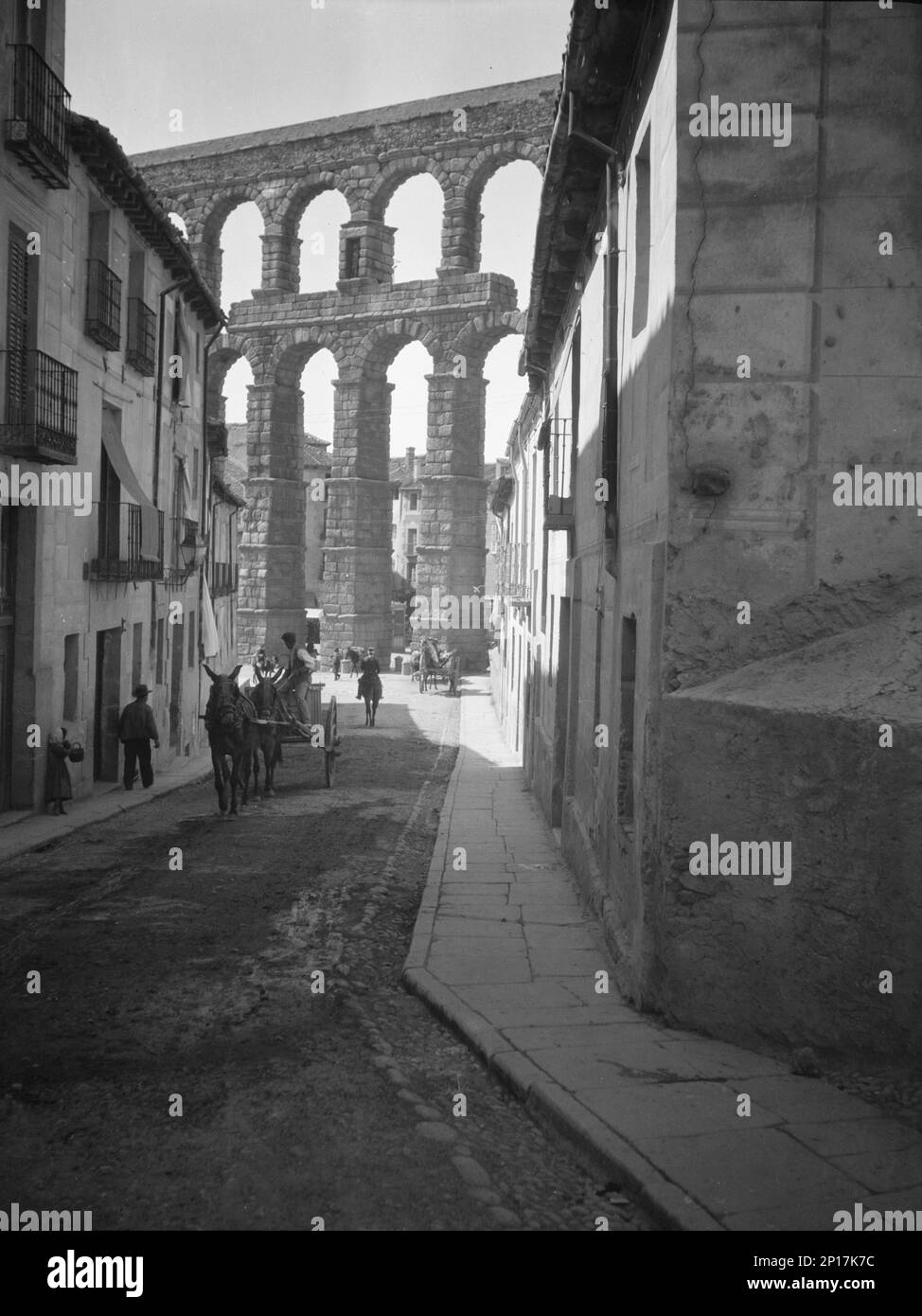 Travel views of Europe, between 1904 and 1938. Roman aqueduct in Segovia, Spain. Stock Photo