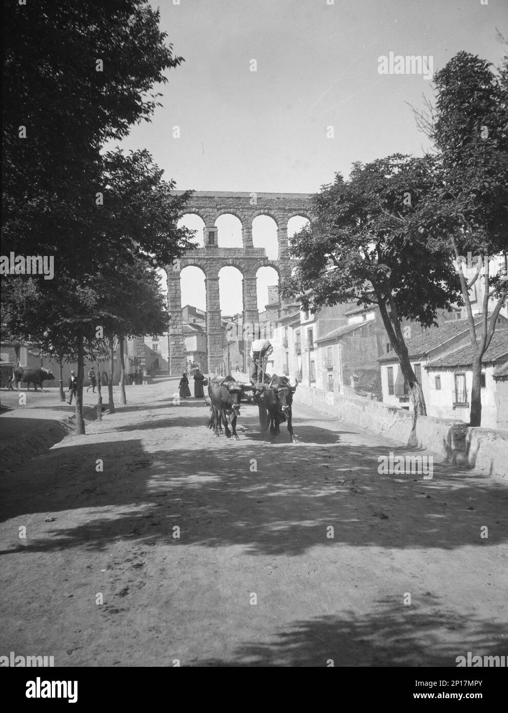 Travel views of Europe, between 1904 and 1938. Roman aqueduct in Segovia, Spain. Stock Photo