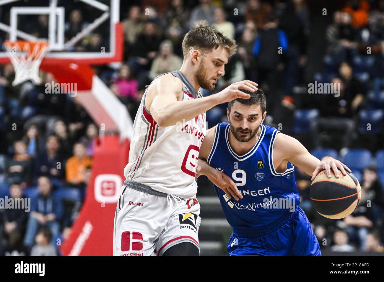 Antwerp's Seppe D'Espallier and Groningen's Andrej Magdevski pictured
