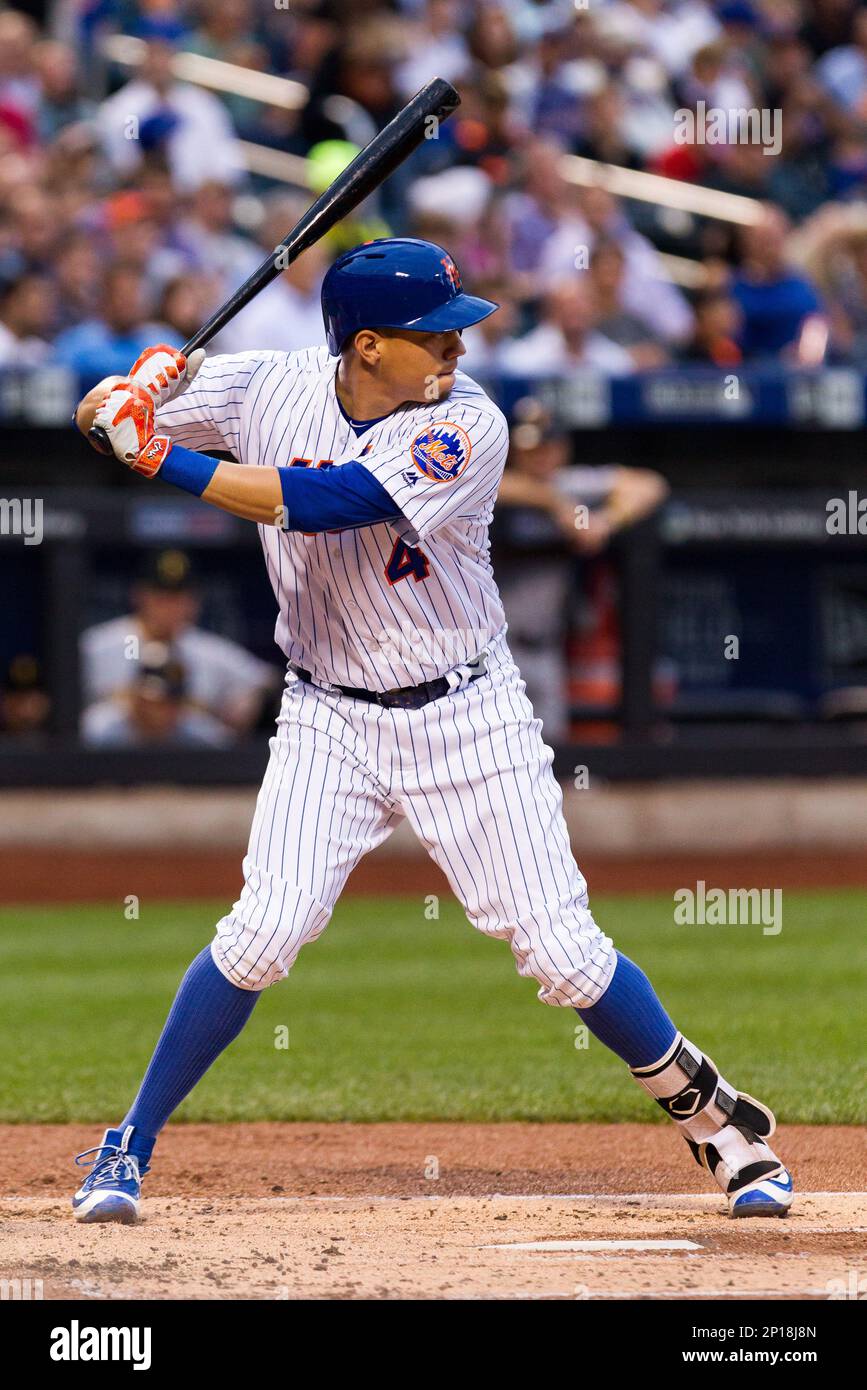 June 18, 2016: New York Mets third baseman Wilmer Flores (4) tries to beat  out a throw to the plate during a regular season game between the Atlanta  Braves and the New