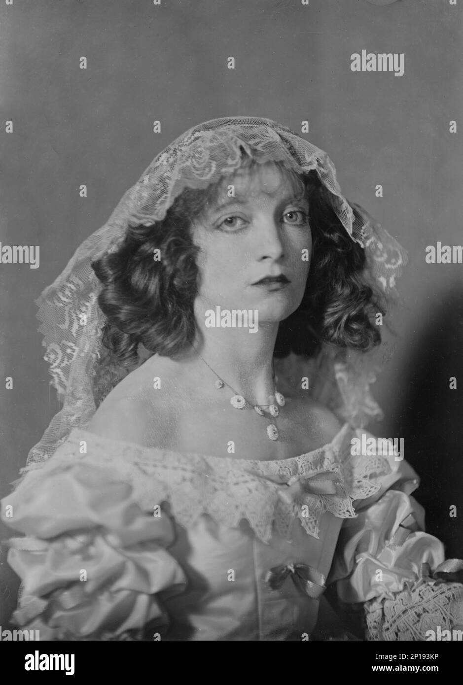 Estelle winwood Black and White Stock Photos & Images Alamy