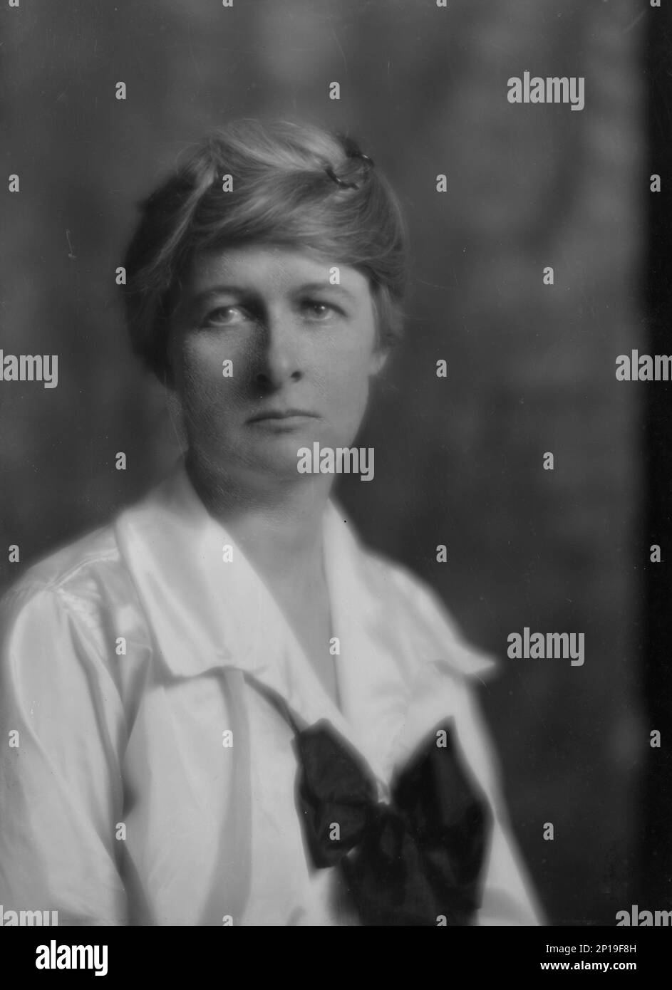 Reynolds, Jackson, Mrs., portrait photograph, 1915 Stock Photo - Alamy