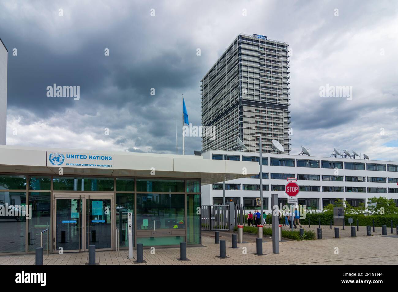 Bonn: Langer Eugen in the UN campus is the seat of most UN organizations in Rhein-Sieg-Region, Nordrhein-Westfalen, North Rhine-Westphalia, Germany Stock Photo