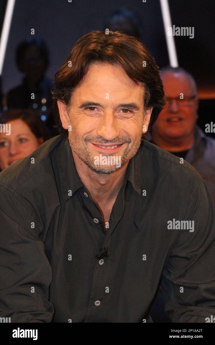 Oliver Mommsen attends the NDR Talk Show at NDR Studio on March 3, 2023 ...