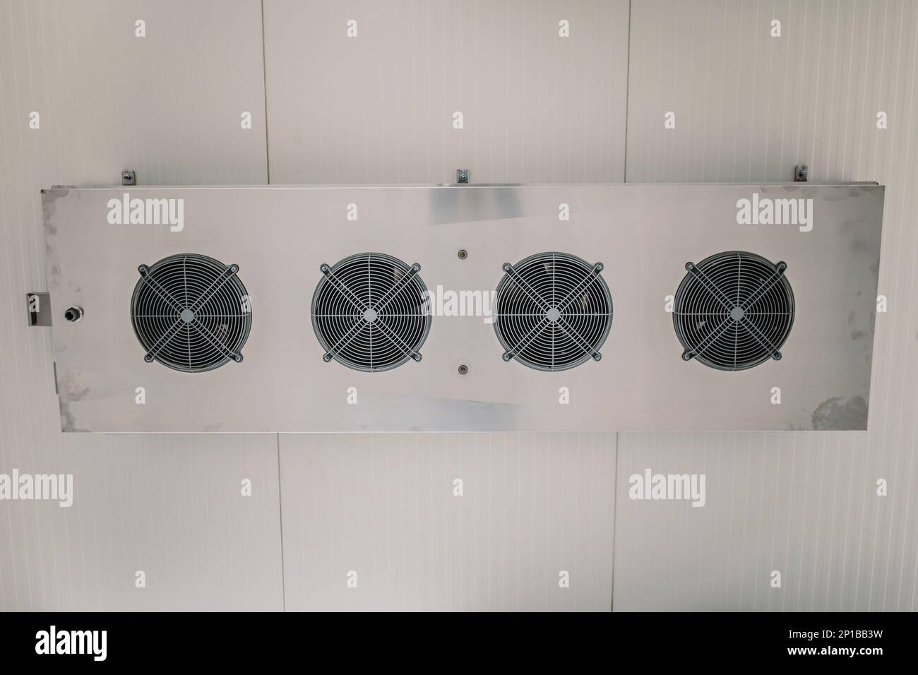 Refrigeration chamber for food storage. Installation for the production of ice. Refrigeration