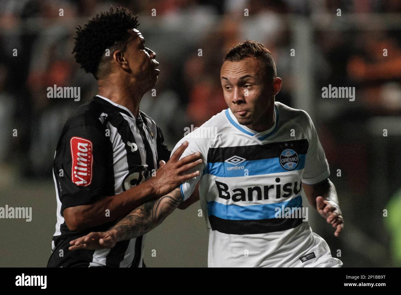 Belo Horizonte - MG 26/05/2016 - BRASILEIRO A 2016 - Atletico-MG x Gremio -  Luan,jogador do Gremio durante partida no Independencia. Foto: Thomas  Santos/AGIF (via AP Stock Photo - Alamy