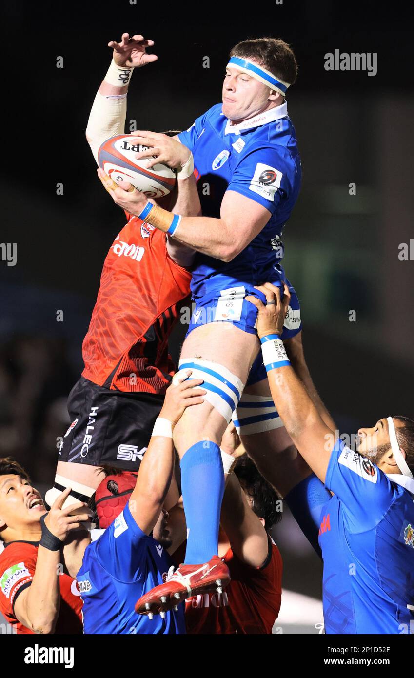 Tokyo, Japan. 3rd Mar, 2023. Shizuoka BlueRevs lock Murray Douglas catches the ball during the Japan Rugby League One match against Yokohama Canon Eagles in Tokyo on Friday, March 3, 2023. Eagles and BlueRevs drew the game 22-22. Credit: Yoshio Tsunoda/AFLO/Alamy Live News Stock Photo