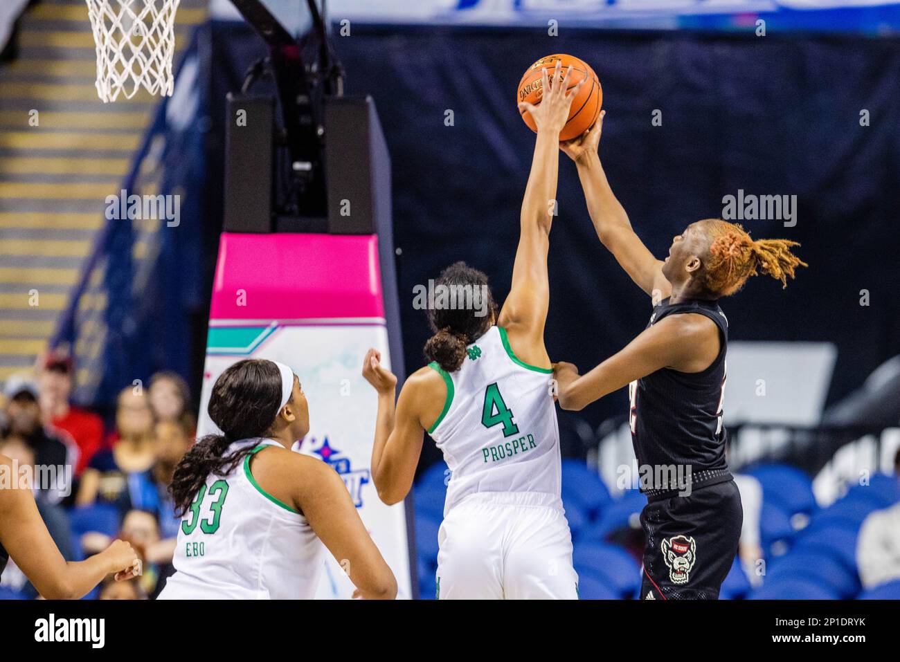 March 3, 2023 Notre Dame Fighting Irish guard Cassandre Prosper (4