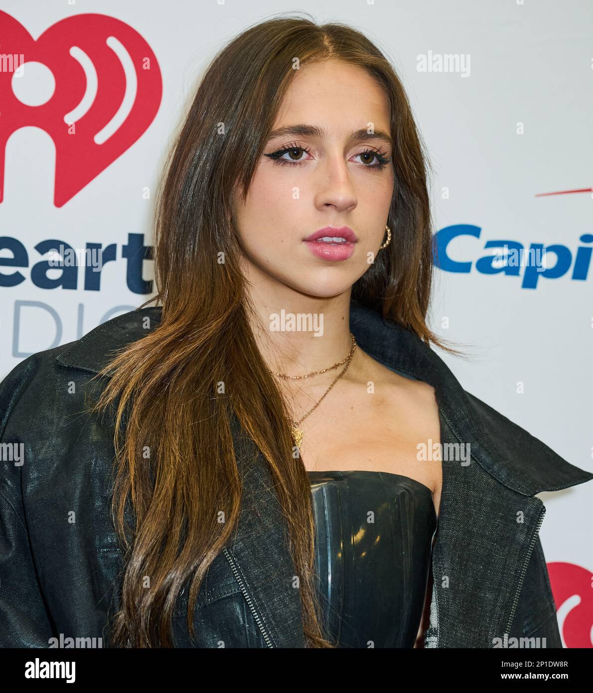 Philadelphia Pa Usa December 12 2022 Tate Mcrae Poses At Q102s Iheartradio Jingle Ball At 1341