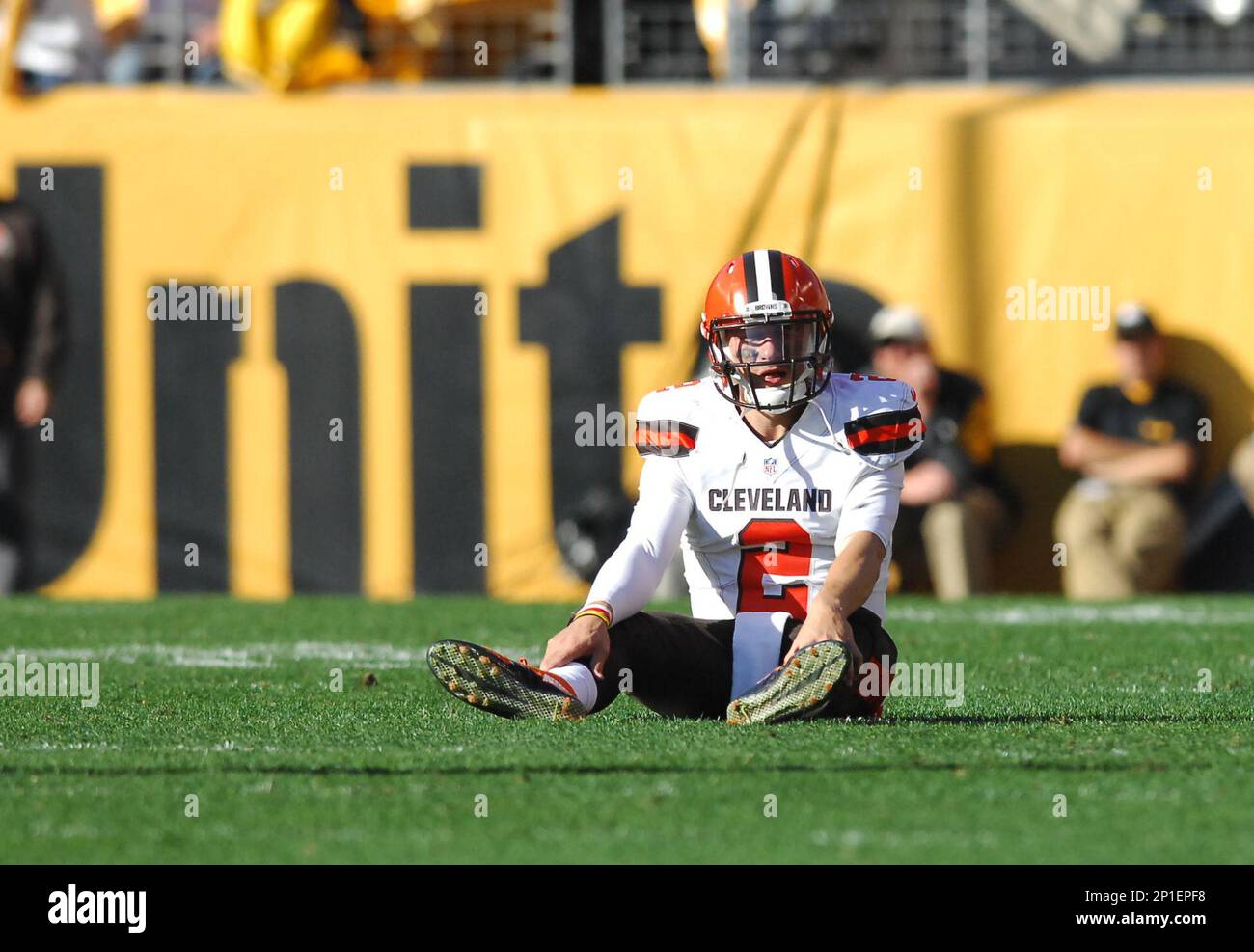 East Rutherford, New Jersey, USA. 13th Sep, 2015. Cleveland Browns  quarterback Johnny Manziel (2) in action during the NFL game between the  Cleveland Browns and the New York Jets at MetLife Stadium